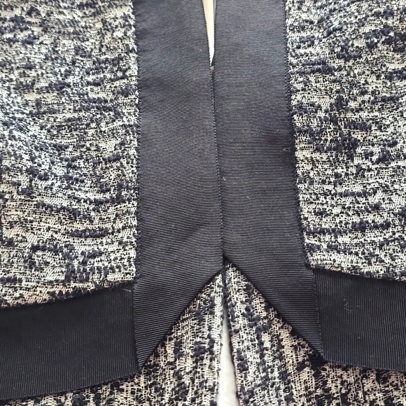 Classic black and white tweed jacket - Picture 6 of 6